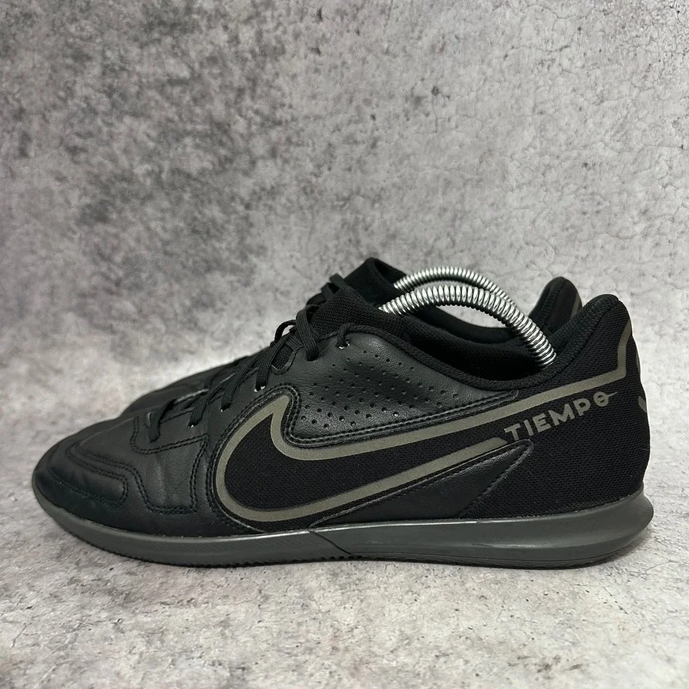 Nike Tiempo Legend 9 Club IC Mens 10.5 Black Indoor Soccer Shoes DA1189-004